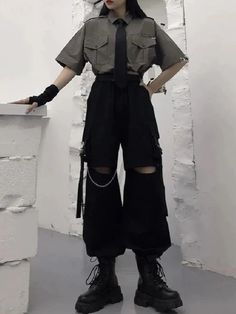 Korean Techwear Cargo Pants with Chain - Pastel Gothic Clothing & Stuff Women’s Techwear, Woman Boss Outfit, Korean Techwear, Cargo Pants With Chain, Streetwear Moodboard, Women Hacks, Oversized Korean Fashion, Edgy Jeans, Women's Cargo Pants