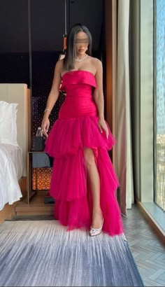 Long Formal Dresses, Long Party Dress, Looks Party, Couture Candy, Prom Dress Inspiration, Pretty Prom Dresses, Pink Dresses, Mode Inspo, Glam Dresses