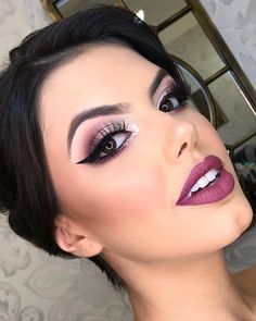 Cake Makeup, Skincare Favorites, Face Cake, Makeup Tricks, Models Makeup, Perfect Brows, Contour Makeup, Makeup Designs, Smokey Eye Makeup