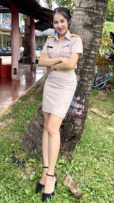 Beauty Uniforms, Short Skirts Outfits, Girls In Mini Skirts, Work Outfits Women, Beauty Collection, Cute Woman, Clothes For Women, Twitter