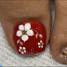 Pedicure Floral Design, Pretty Toenail Designs, Flower Toes Designs, Tropical Toenails, Red Toenails With Design, Red Toes With Design, Flower On Toe Nail, Elegant Toe Nails Classy, Red Pedicure Designs