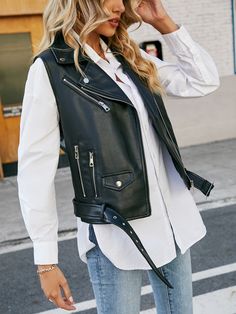 Gilet Outfit Women Winter, Moto Vest Outfit, Gilet Outfit Women, Waistcoat Outfit Women, Biker Chic Fashion, Leather Vest Outfit, Outfits 30s, Gilet Outfit, Waistcoat Outfit