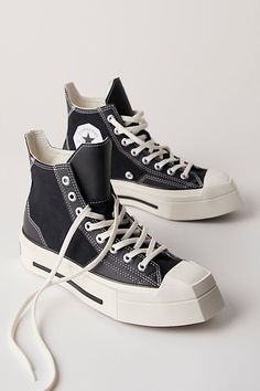 Chuck 70 De Luxe Squared Sneakers Platform Sneaker Converse, Converse High Tops Chunky, Shoe Goals, Chic Sneakers, Converse Chuck 70, Luxe Life, Chuck 70, Fashion Fits, Converse High Tops