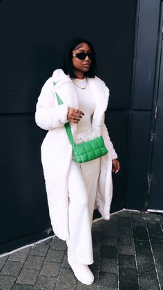 White Winter Outfits Black Women, Birthday Outfit Cold Weather, Monochromatic Outfit Winter, Cold Weather Outfits Baddie, Baddie Winter Outfits Cold, Boujee Winter Outfits, Winter Outfits Black Women, Makeup Website, Funny Airport Signs