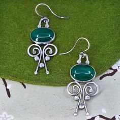 Vintage Sterling silver handmade earrings, 925 whirl waves dangles and jade, silver tested Savannah Ga, Handmade Earrings, Vintage Sterling Silver, Savannah, Handmade Silver, Jewelry Earrings Dangle, Jade, Dangle Drop Earrings, Dangle Earrings