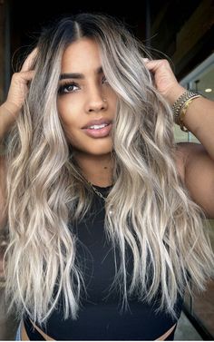 Silver Blonde Hair Balayage, Hair Stayl, Hairstyle Tips, Color Rubio, Perfect Blonde, Dye Hair, Balayage Hair Dark