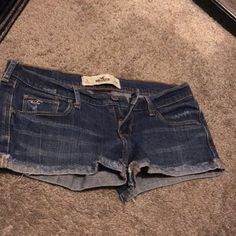 Hollister Shorts. Brand New! Hollister Outfits, Bday Wishlist, Daisy Dukes, Hollister Shorts, Fit Inspo, Outer Banks, Fitness Inspo, Christmas List, Cute Fashion