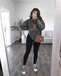 Outfits Mit Leggings, Brown Outfits, Trendy Spring Outfits, Casual College Outfits, Winter Fashion Outfits Casual, Uni Outfits, Causal Outfits, Elegante Casual, Brown Bag