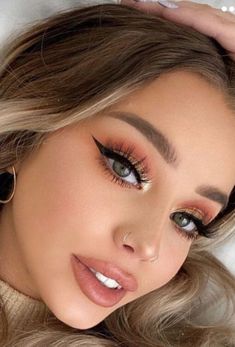 Silver Hoop Nose Ring, Winter Eyeshadow, Thanksgiving Makeup, Hoop Nose Ring, Formal Makeup, Birthday Makeup, Fall Makeup Looks, Eye Makeup Pictures, Magnetic Lashes