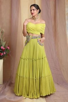 Shop for Miku Kumar Green Viscose Lycra Mirror Embroidered Blouse And Lehenga Set for Women Online at Aza Fashions Mehendi Ceremony Outfits, Pola Rok, Mehndi Outfits, Frocks And Gowns, Mehendi Outfits, Green Mirror, Draped Blouse, Fancy Dresses Long, Mehandi Design