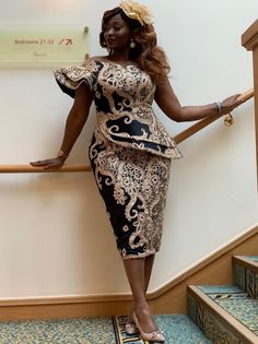 Damask Styles, Bag Of Money, Damask Style, Shweshwe Dresses, Ankara Dress Styles, Lace Dress Design, Short African Dresses, Simple Gowns