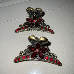 These Vintage Red Hair Clips Are Truly Stunning! They Sparkle From Afar, And You Feel Like A Princess When You Wear Them In Your Hair. Measurement (2.25”L X 1.5”W X 1”H) Brand New. Never Worn Vintage Red Hair, Jeweled Hair, Red Hair Clips, Source Unknown, A Princess, Vintage Accessories, New Vintage, Red Hair, Feel Like