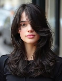 The lob haircut with bangs has evolved into a staple style that seamlessly blends timeless elegance with contemporary flair, particularly heading into the year 2024. This versatile hairstyle is celebr #curtainbangs Lob Haircut With Bangs, Haircuts For Long Hair With Layers, Hair Inspiration Long, Lob Haircut, Long Layered Haircuts, Long Black Hair, Long Layered Hair