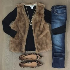 Fur Vest Outfits, Vest Outfit, Leopard Print Shoes, Vest Outfits, Fashion Mode, Winter Fashion Outfits, Fall Winter Outfits