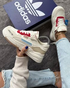 Fashion Heels, Sneaker Collection, Canvas Shoes, Designer Shoes, Womens Sneakers, Nike Shoes, Fashion Shoes, Shoes Sneakers, Adidas