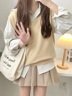 Outfit Coreen, Pastel Academia Outfit, Beige Skirt Outfit, Simple Style Outfits, Follow Back, Please Follow Me, 가을 패션