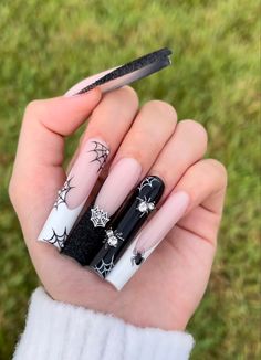 Scary Halloween Nails Acrylic, Xl Long Nail Designs, Oct Nail Designs, Halloween Matching Couple Nails, Ghostface Nail Designs, Scary Nail Designs, Long Goth Nails, Spooky Acrylic Nails, Halloween Nails Black And White