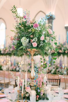 A Bridgerton-Inspired Garden Wedding | Emily Broadbent Photography Bridgeton Ball, Bridgerton Wedding Theme Decor, Modern Bridgerton Wedding, Bridgerton Wedding Inspired, Bridgerton Inspired Centerpiece, Bridgerton Aesthetic Wedding, Bridgerton Wedding Arch, Regency Era Wedding Theme, Bridergton Wedding Theme