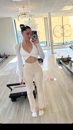 Gym Princess, Pilates Outfit, Gymwear Outfits, Pilates Clothes, Cute Gym Outfits, Princess Outfits, Athleisure Outfits, Feminine Aesthetic