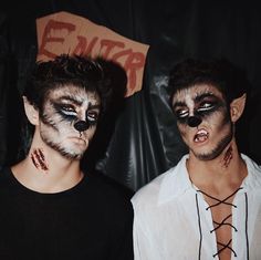 Werewolf makeup Guys Halloween Makeup, Cute Couples Costumes, Twin Halloween, Celebrity Halloween, Cool Halloween Makeup