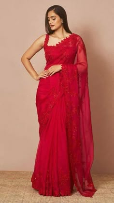 Thread Work Embroidery, Fashionable Saree, Raw Silk Blouse, Saree Blouse Styles, Simple Sarees, Saree Trends