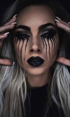 Light And Dark Fairy Costume, Scary Halloween Make Up Horror, Scary Chic Halloween Costumes, Halloween Photoshoot Makeup, Adult Halloween Face Paint Ideas, Demon Costume Female Halloween Diy, Scary Witch Makeup Halloween, Dead Angel Makeup, Creepy Smile Makeup