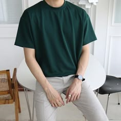 Fashion Men Summer, Kpop Fashion Men, Minimalist Fashion Men, Mens Summer Outfits, Mens Casual Outfits Summer, Fashion Tshirt, Stylish Men Casual, Mens Trendy Outfits, Men Stylish Dress