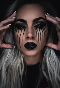 Light And Dark Fairy Costume, Scary Halloween Make Up Horror, Scary Chic Halloween Costumes, Demon Costume Female Halloween Diy, Halloween Photoshoot Makeup, Adult Halloween Face Paint Ideas, Fallen Angel Make Up Halloween, Dead Angel Makeup, Halloween Fx Makeup Ideas