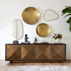 Brinley Mirror, Antique Brass - Accessories - High Fashion Home How To Decorate A Sideboard, Dining Room Mirror Wall, Mirror Dining Room, Stickers Design, Amazing Decor, Living Room Mirrors, High Fashion Home, Dining Room Walls