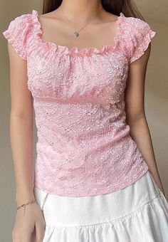 00s Style, Trendy Dress Outfits, Crop Top Outfits, Carrie Bradshaw, Pink Top, Looks Vintage, Trendy Dresses, African Clothing