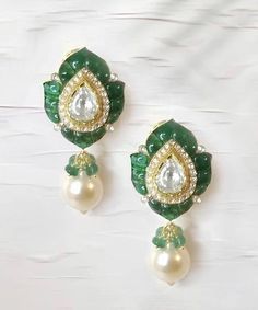 Uncut Earrings, Polki Chandbali, Antique Pearl Necklace, Indian Jewelry Earrings, Fancy Jewelry Necklace, Jewellery Design Sketches, Jewelry Set Design