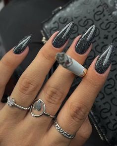 Short Stiletto Nails Designs, Punk Nails, Casual Nails, Pretty Gel Nails, Makijaż Smokey Eye, Minimalist Nails, Fire Nails, Classy Nails