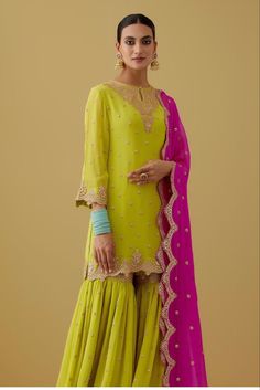 Mustard Dupatta Combination, Lemon Colour Suit, Yellow Combination Outfits Indian, Lemon Color Dress, Lemon Colour Dress, New Dress Design Indian, Haldi Dress, Combination Dresses, Pakistani Formal Dresses