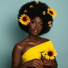 Black Woman Wallpaper, Hair Dye Techniques, Woman Wallpaper, Beautiful Photoshoot Ideas, African American Wigs, Hair Color Techniques, Curly Wigs, Afro Hairstyles, Cosplay Wigs