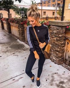 Winter Fitness, Adidas Outfits, Activewear Inspiration, Street Mode, Summer Activewear, Winter Pants Outfit, Athleisure Trend