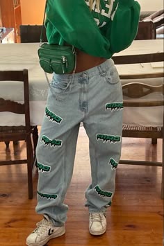 Foto Baby, Looks Street Style, Crop Top Outfits, Streetwear Fashion Women, Fashion Mistakes, Mode Inspo, 10 Pounds, Looks Style, Streetwear Outfit