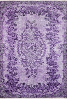 machine-washable-area-rug-Medallion-Vintage-Collection-Purple-JR176 Cozy Sitting Room, Monochromatic Decor, Beige Curtains, Light Colored Wood, Warm Palette, Chevron Patterns, Room Ambiance, Antique Inspiration, Purim