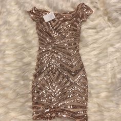 Beautiful Sequin Dress In Gold. Size Medium. It Still Has The Tagged On I Have Never Wore It. Sparkly Dress, Sequin Dress, Colorful Dresses, Sequin, Size Medium, Mini Dress, Womens Dresses, Dresses, Gold