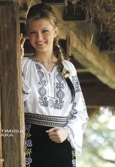 Romanian traditional costumes Part 1 Port national | Romania Dacia Romanian Women, Young Frankenstein, Traditional Attires, Historical Women, European Girls, Female Clothes