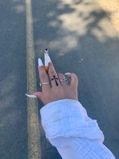 Rare Finger Tattoos, Aesthetic Tattoos Hands, 224 Tattoo Ideas Women, Alt Finger Tattoos, Cute Hand Tats, Hand Tattoos Cool, Cool Small Hand Tattoos, Small Tattoo Ideas On Hand, Grunge Finger Tattoos