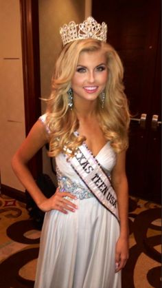 Pageant Hair For Teens Medium, Pageant Hair For Teens Long, Semi Glitz Pageant Hair, Pageant Hair For Teens, Texas Pageant Hair, Pageant Hair And Makeup, Woman Less Beauty Pageant, Miss Teen Usa, Miss California