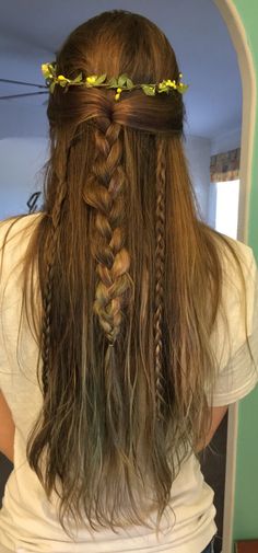 Elven Princess Hairstyles, Elf Inspired Hair, Lord Of The Rings Elf Hairstyles, Lord Of The Rings Elf Hair, Renisance Fair Hair, Renfest Hairstyles, Mid Evil Hair, Lotr Elf Hairstyles, Simple Fairy Hairstyles