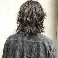 Shag Mullet Back View, Wavey Hair Styles Long Men, Shaggy Haircuts Long Hair Bangs, Grunge Shag Haircut Medium, Mens Long Layered Hair, Shag Back View, Wolf Cut Men Straight Hair Long, Masculine Shoulder Length Hair, Wolfcut Men Long Hair