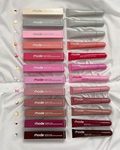 #rhode #rhodeskincare #rhodeliptint #peptideliptreatment #makeup Rhode Lip Gloss, Rhode Makeup, Rhode Beauty, Rhode Lip, Makeup Products Sephora, Makeup Bag Essentials, Makeup Accesories, Makeup Package