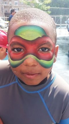 Onalee Rivera || one stroke ninja turtle. Tmnt Party, Boy Face, Superhero Villains, Face Painting Halloween, Many Faces, Teenage Mutant Ninja Turtles