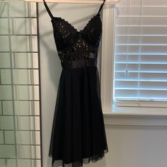 This Is Such A Cute Dress For A Dance, A Special Event, Etc. This Dress Was Worn Twice And Still Looks Brand New! There Is Delicate Lacing On It And Gorgeous Sparkles. This Was Dry Cleaned As Of 11/13/2023 And Has Never Left It’s Covering Until These Photos Were Taken Today. Party Mini Dress With Lace Bodice, Black V-neck Mini Dress For Homecoming, Date Night Dress With Lace Bodice And Spaghetti Straps, Spaghetti Strap Dress With Lace Bodice For Night Out, Spaghetti Strap Dress With Lace Bodice For Date Night, Fitted Black Midi Dress With Lined Bodice, Lace Bodice Dress With Spaghetti Straps For Date Night, Dressy Lace Trim Dress For Night Out, Spaghetti Strap Lace Bodice Dress For Date Night