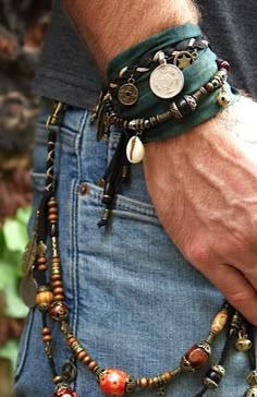 Male Jewelry, Mode Hippie, Boho Men, Estilo Hippie, Jewelry Men, Mens Accessories Fashion, Mens Fashion Trends, Fashion Mode