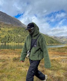 Sherpa Outfit, Gorpcore Fleece, Man Fits, Gorp Core, Hiking Fits, Mountain Outfit, Fashion Trends Winter, Outdoor Fashion