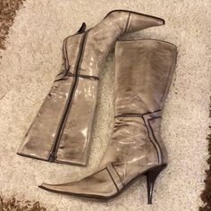 Gorgeous Italian Leather Pointy Toe Boots. Size 6. Preloved In Almost New Condition. Goth Western, Italian Leather Boots, Chic Grunge, Pointy Toe Boots, Size 11 Boots, Kitten Heel Boots, Beige Boots, Classy Shoes, Fall Boots