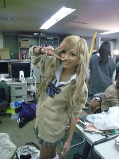 Again... why can't we have this school unifrom :( Doll Eye Contacts, Gyaru Hairstyles, Cute Gyaru, Real Eyes, Japanese Uniform